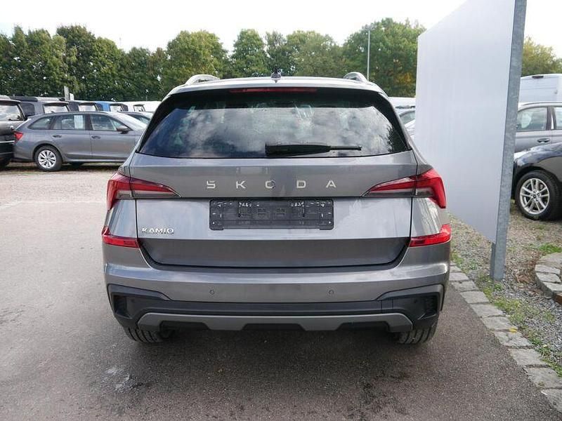 Neu Skoda Kamiq 150 PS (110 kW) 2025 Graphite grau metallic SUV