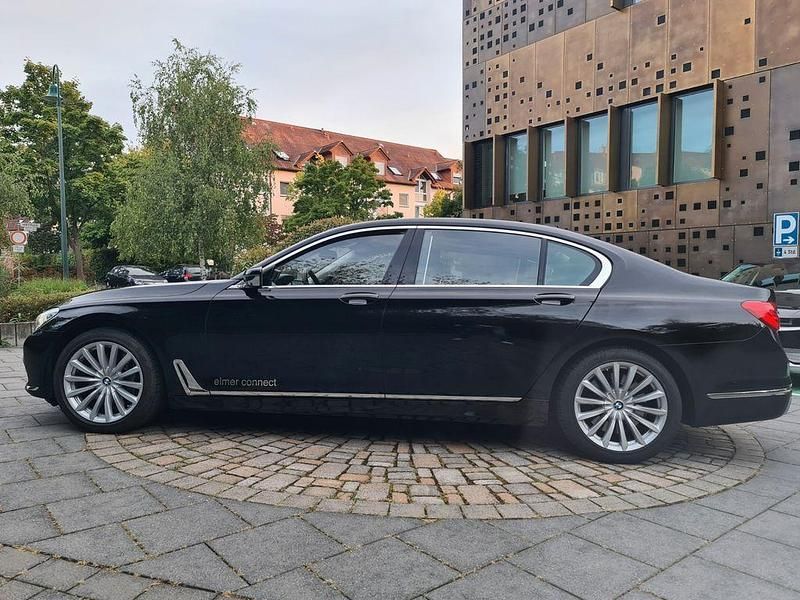 Gebraucht BMW 750L Executive 449 PS (330 kW) 2018 Schwarz Limousine