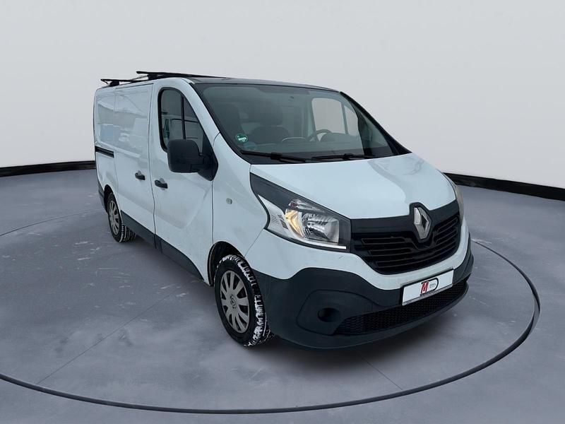 Weiß Gebraucht 2014 Renault Trafic Komfort Van / Kleinbus | 8.290 € (Guter Preis) - Bild 1/4