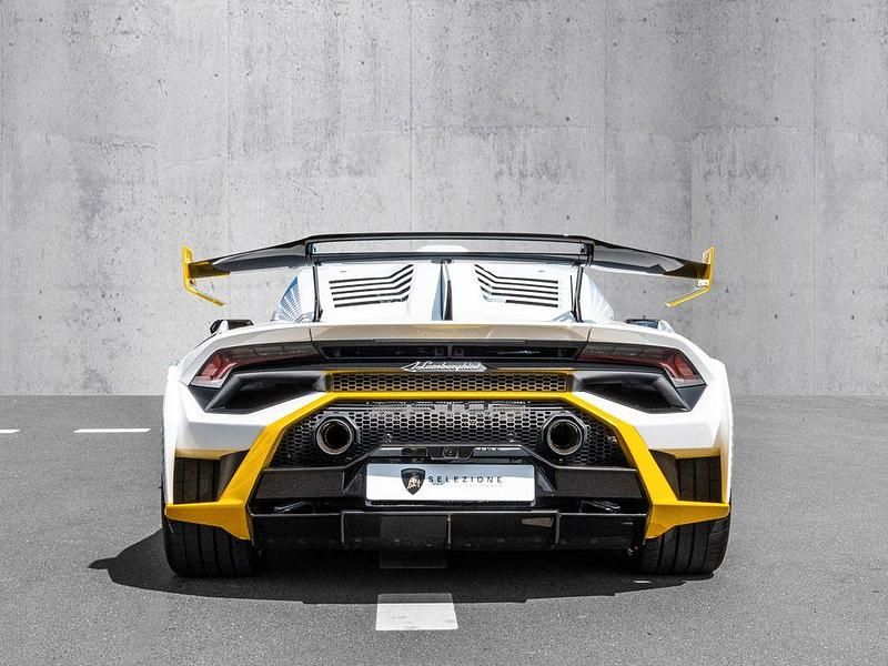 Gebraucht Lamborghini Huracán 639 PS (469 kW) 2024 Weiß Limousine