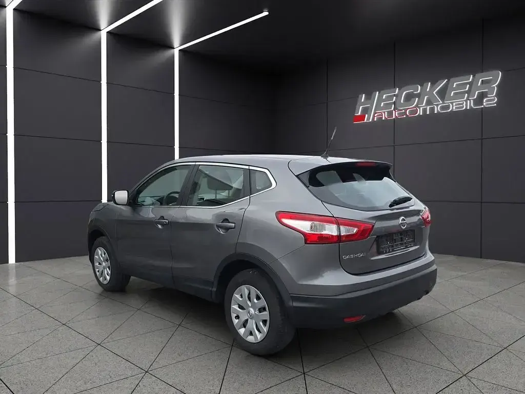 Gebraucht Nissan Qashqai Visia 116 PS (85 kW) 2016 Gun metallic (m) SUV
