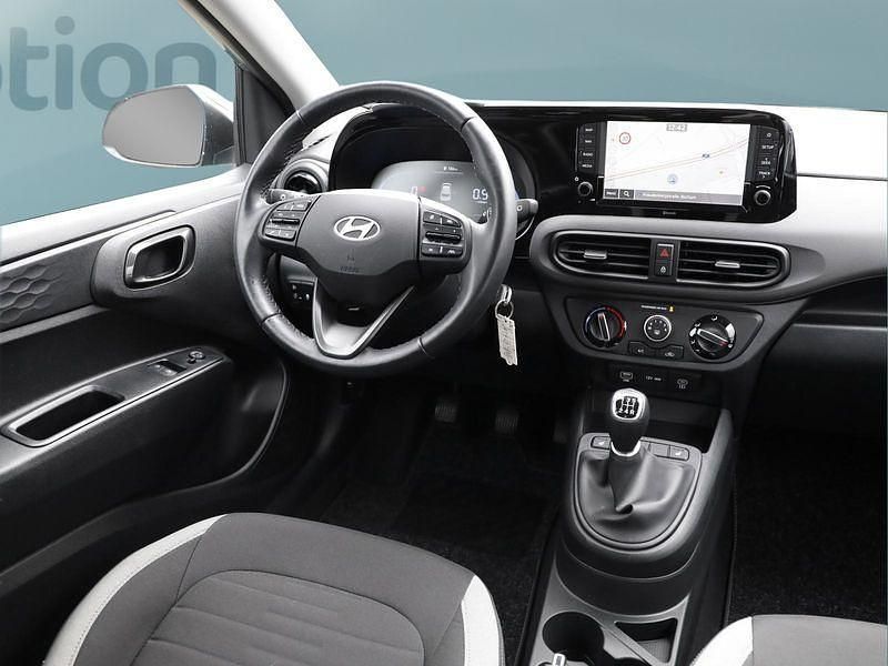 Gebraucht Hyundai i10 Trend 67 PS (49 kW) 2024 Grün Kleinwagen