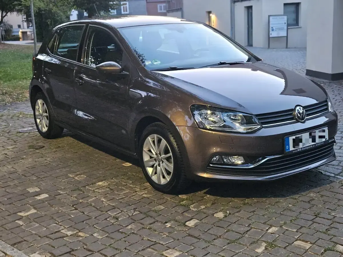 Gebraucht VW Polo 90 PS (66 kW) 2014 Braun Limousine