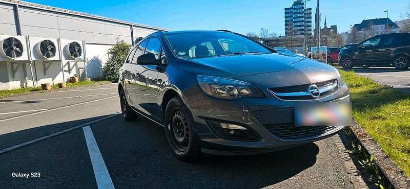 Gebraucht Opel Astra 140 PS (102 kW) 2015 Grau Kombi