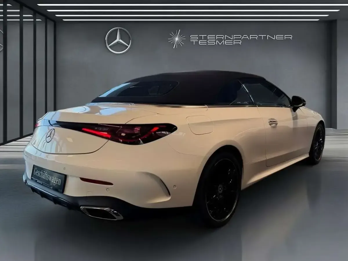 Gebraucht Mercedes CLE220 AMG 197 PS (144 kW) 2026 Weiß Cabrio
