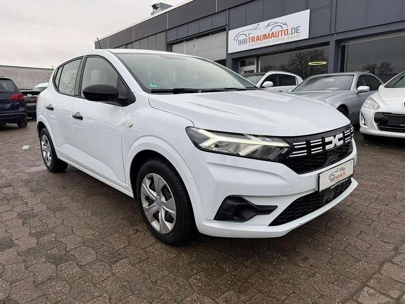Gebraucht Dacia Sandero Essentiel 67 PS (49 kW) 2023 Gletscherweiss Kleinwagen