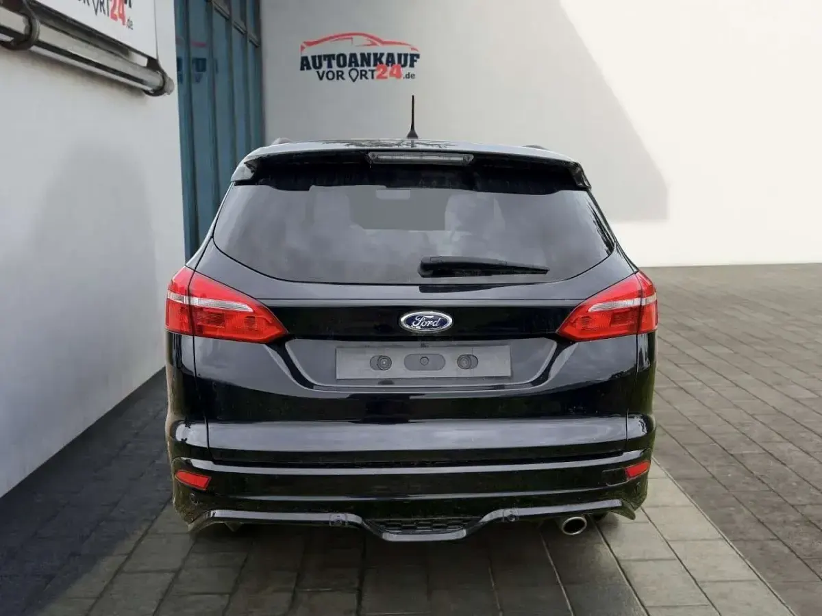 Gebraucht Ford Focus Sport 150 PS (110 kW) 2017 Iridiumschwarz Kombi