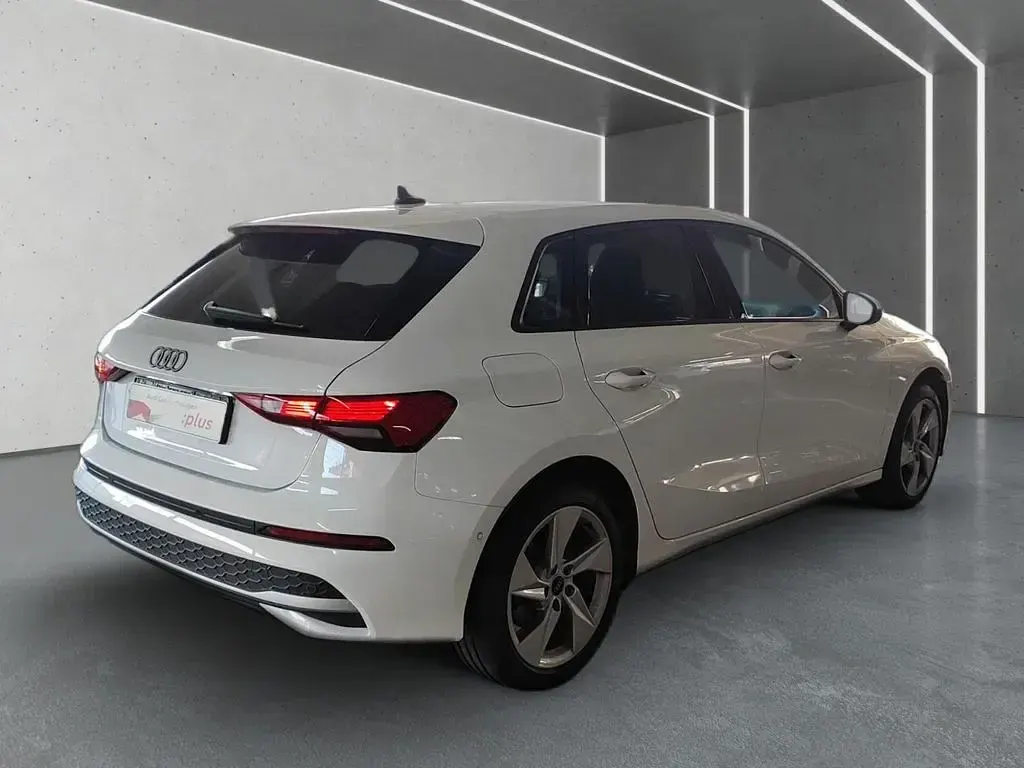 Gebraucht Audi A3 S-Line 116 PS (85 kW) 2025 Weiß Limousine