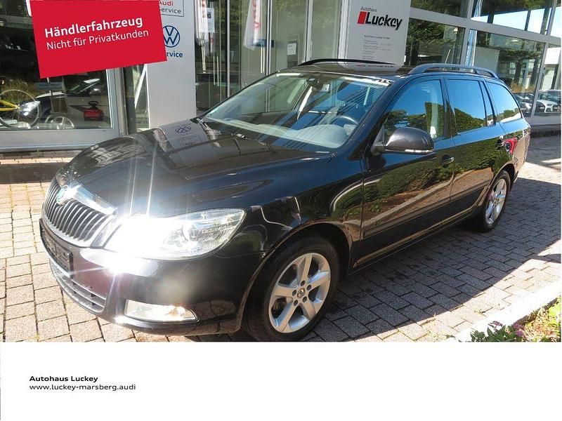 Schwarz Gebraucht 2013 Skoda Octavia Best of Kombi | 4.295 € (Guter Preis) - Bild 1/4