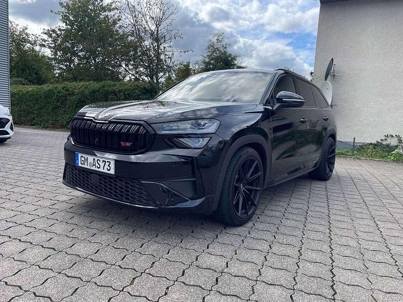 Schwarz Gebraucht 2025 Skoda Kodiaq RS SUV | 55.555 € - Bild 1/4