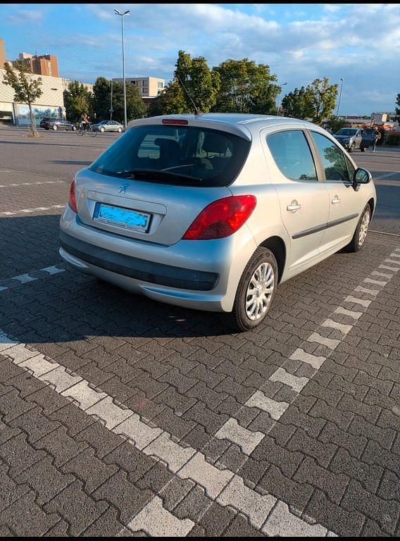 Silber Gebraucht 2007 Peugeot 207 Filou Limousine | 1.400 € (Guter Preis) - Bild 1/4