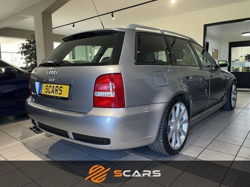 Second-hand Audi RS4 Sport 381 CP (280 kW) 2000 Gri Break
