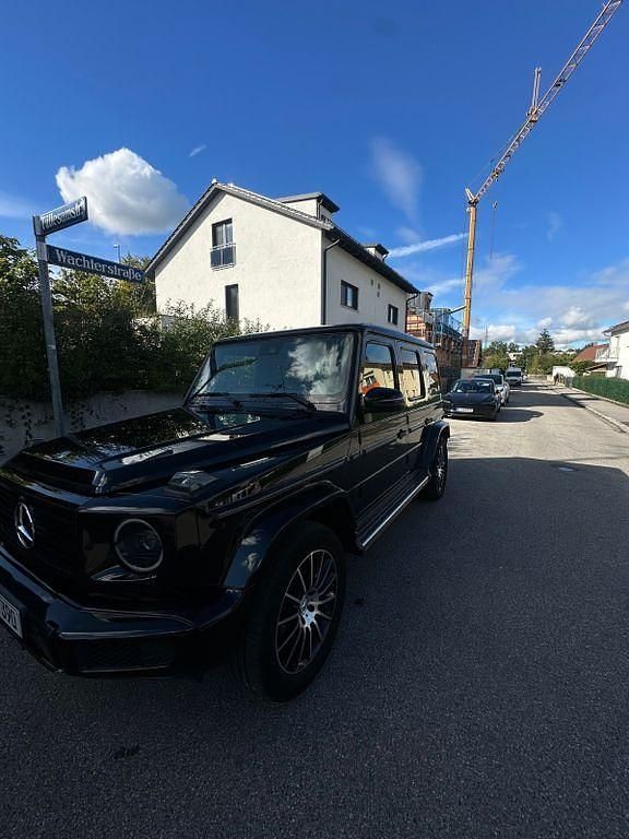 Schwarz Gebraucht 2019 Mercedes G350 SUV | 90.500 € (Fairer Preis) - Bild 1/4