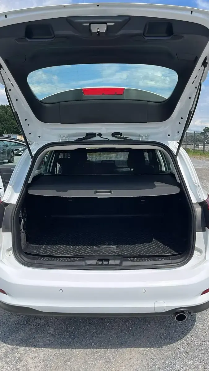 Gebraucht Ford Focus 120 PS (88 kW) 2022 Weiß Kombi