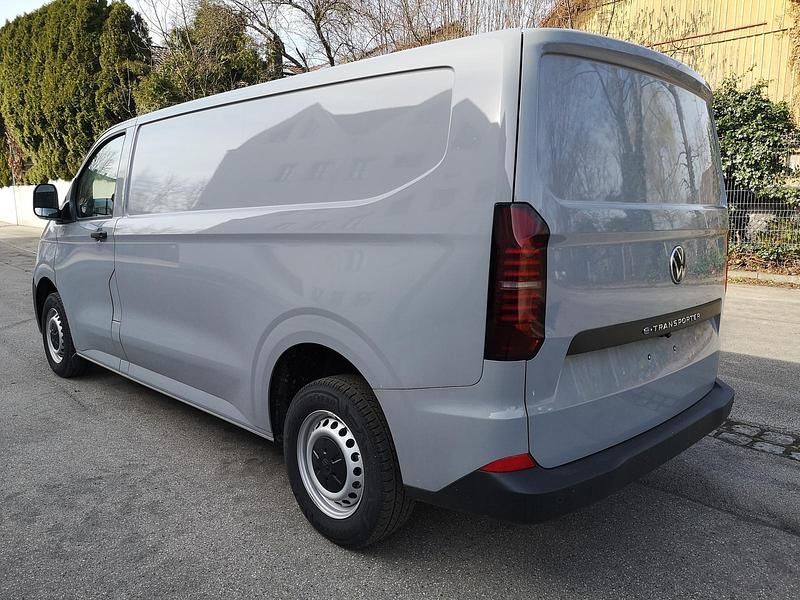 Neu VW Transporter 136 PS (100 kW) 2026 Stonegrey Van