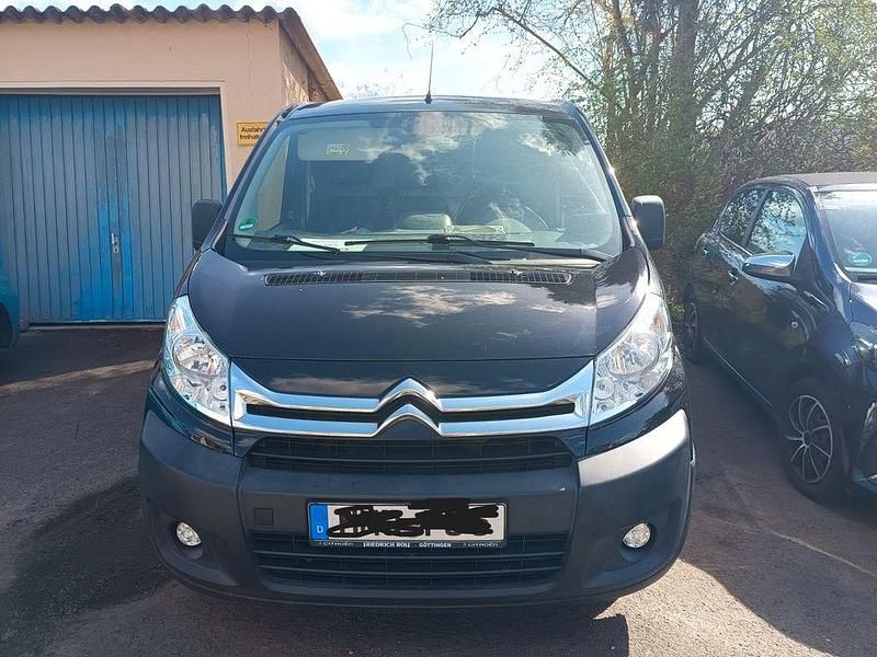 Second-hand Citroën Jumpy 90 CP (66 kW) 2015 Negru Monovolum