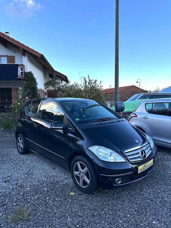 Schwarz Gebraucht 2009 Mercedes A180 Van / Kleinbus | 2.500 € (Fairer Preis) - Bild 1/4