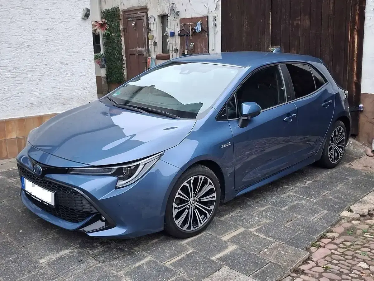 Gebraucht Toyota Corolla 122 PS (89 kW) 2020 Blau Limousine