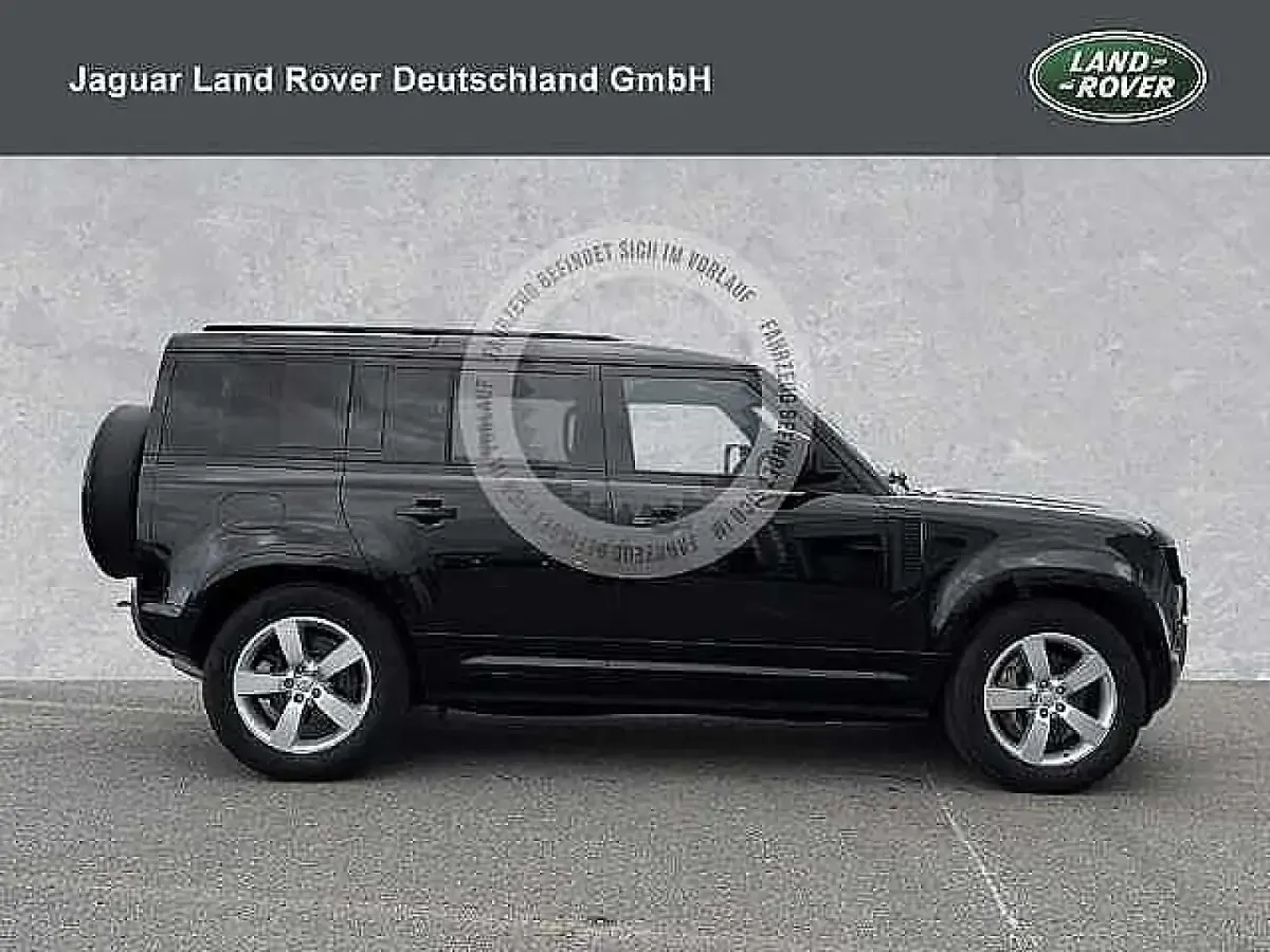 Gebraucht Land Rover Defender SE Dynamic 304 PS (223 kW) 2025 Santorini black SUV