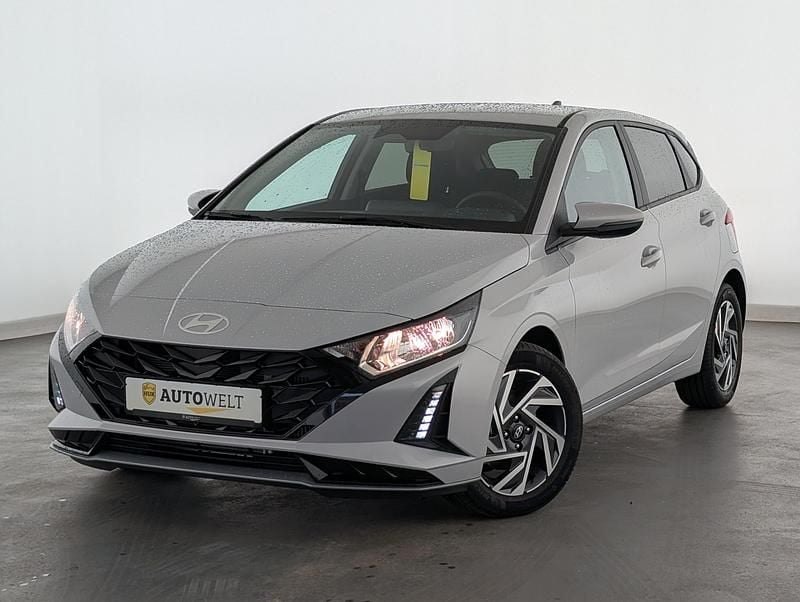 Gebraucht Hyundai i20 Trend 101 PS (74 kW) 2026 Silber Kleinwagen