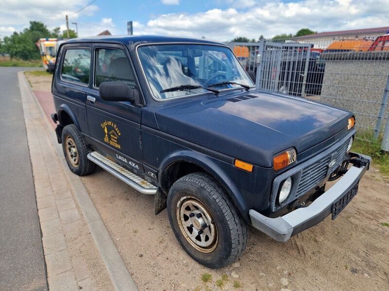 Gebraucht Lada niva 83 PS (61 kW) 2013 Blau SUV
