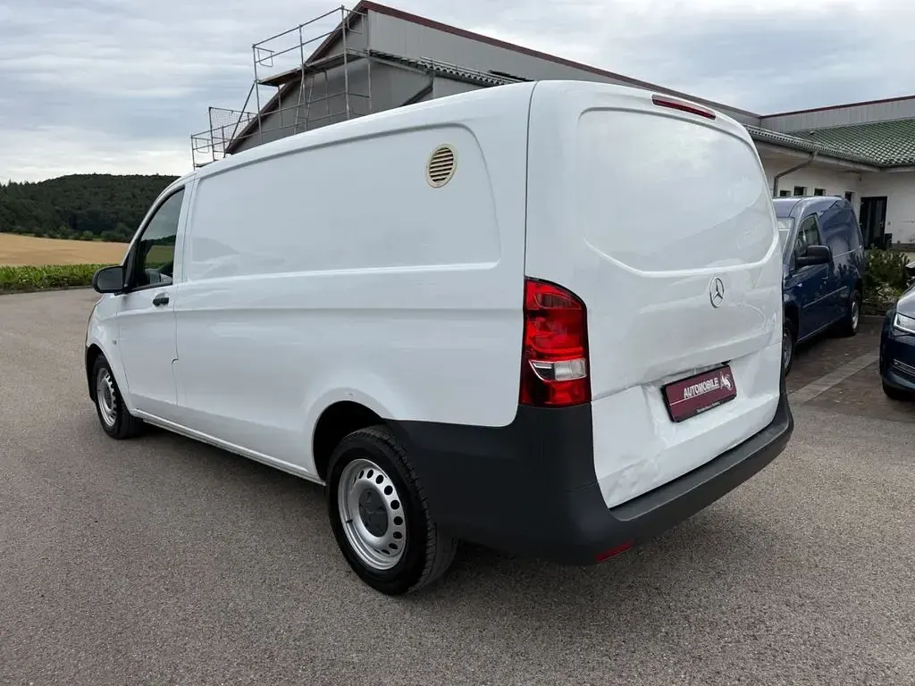 Gebraucht Mercedes Vito 114 PS (83 kW) 2017 Weiß Van