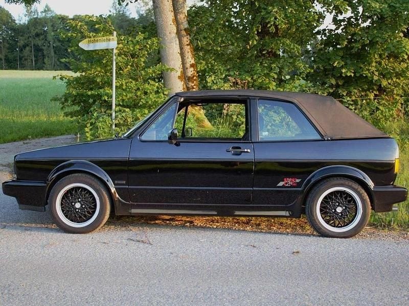 Schwarz Gebraucht 1991 VW Golf Cabriolet Sportline Cabrio | 15.900 € - Bild 1/4