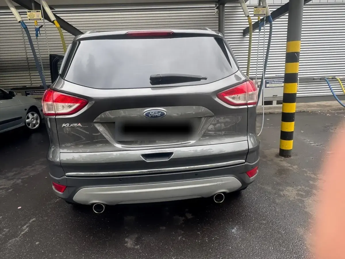 Używany Ford Kuga Titanium 120 KM (88 kW) 2016 Szary SUV