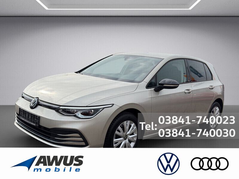 Silber / ivory silver (metallic) Gebraucht 2024 VW Golf VIII Move Limousine | 27.990 € (Fairer Preis) - Bild 1/4