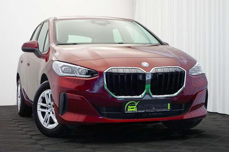 Piemont rot Gebraucht 2023 BMW 218 Van / Kleinbus | 22.486 € (Superpreis) - Bild 1/4