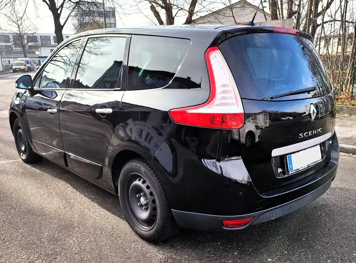 Gebraucht Renault Scénic III Bose Edition 131 PS (96 kW) 2011 Schwarz Van / Kleinbus