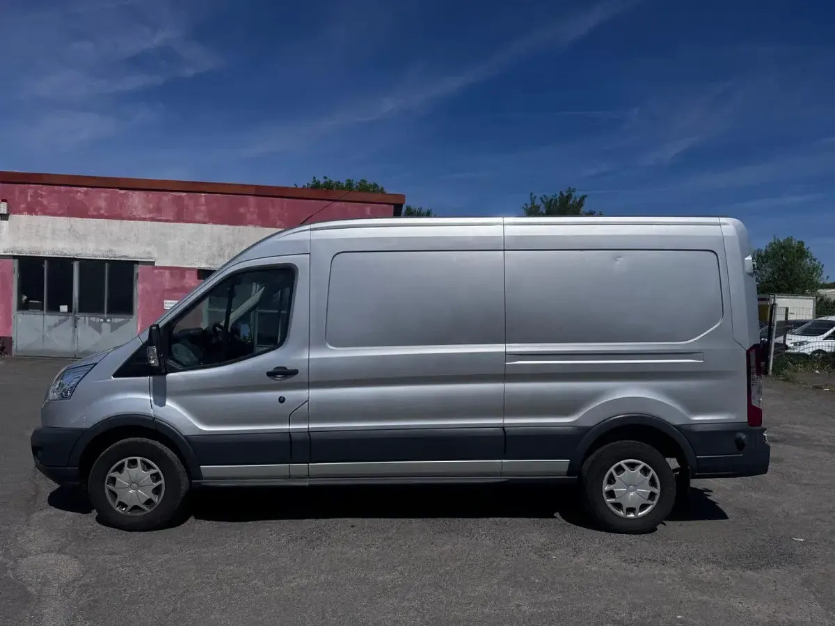 Gebraucht Ford Transit Trend 155 PS (114 kW) 2015 Weiß Van / Kleinbus