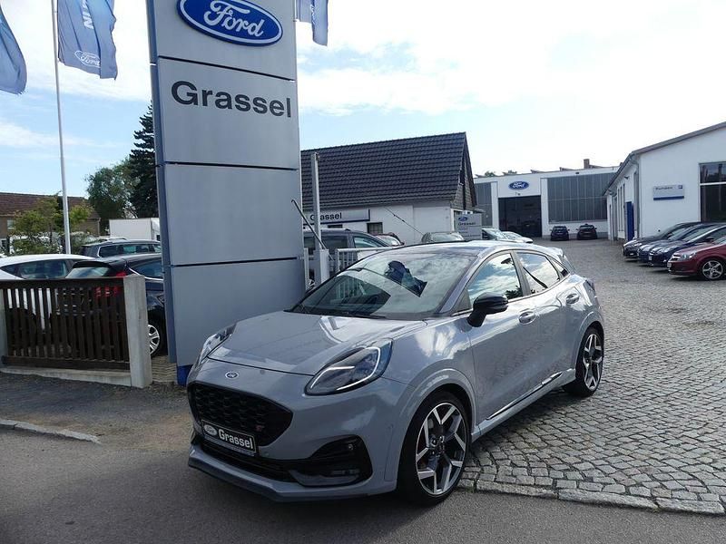 Grau Gebraucht 2021 Ford Puma ST Limousine | 20.900 € (Fairer Preis) - Bild 1/4