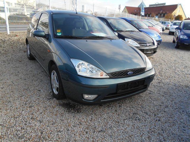 Gebraucht Ford Focus Ambiente 101 PS (74 kW) 2002 Grün metallic Limousine