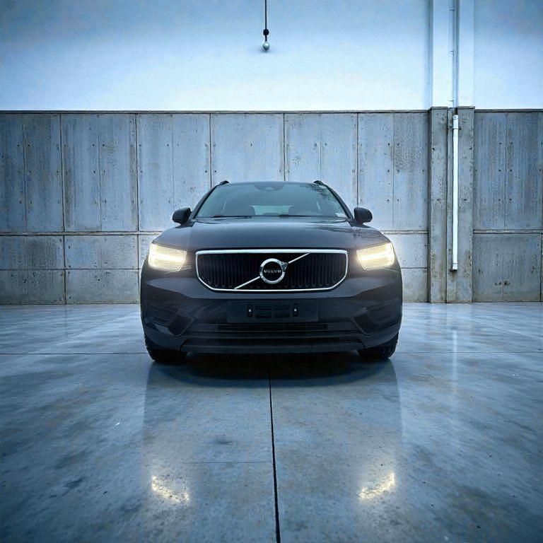 Gebraucht Volvo XC40 Momentum 129 PS (94 kW) 2021 Schwarz SUV