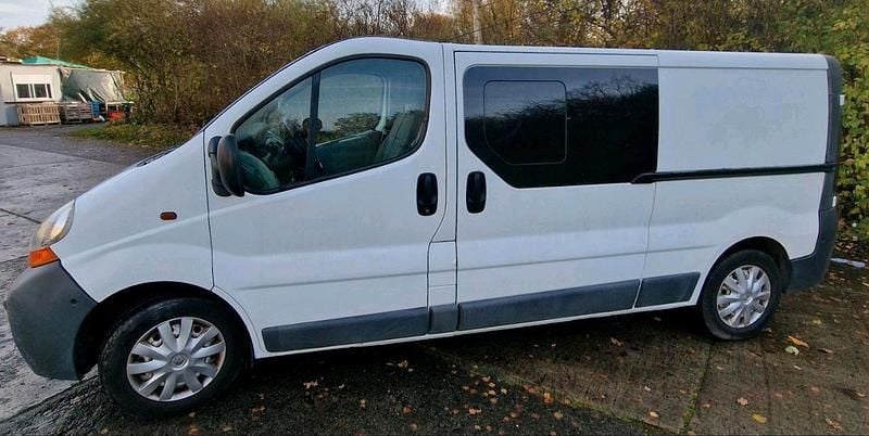 Gebraucht Renault Trafic 82 PS (60 kW) 2005 Weiß Van / Kleinbus