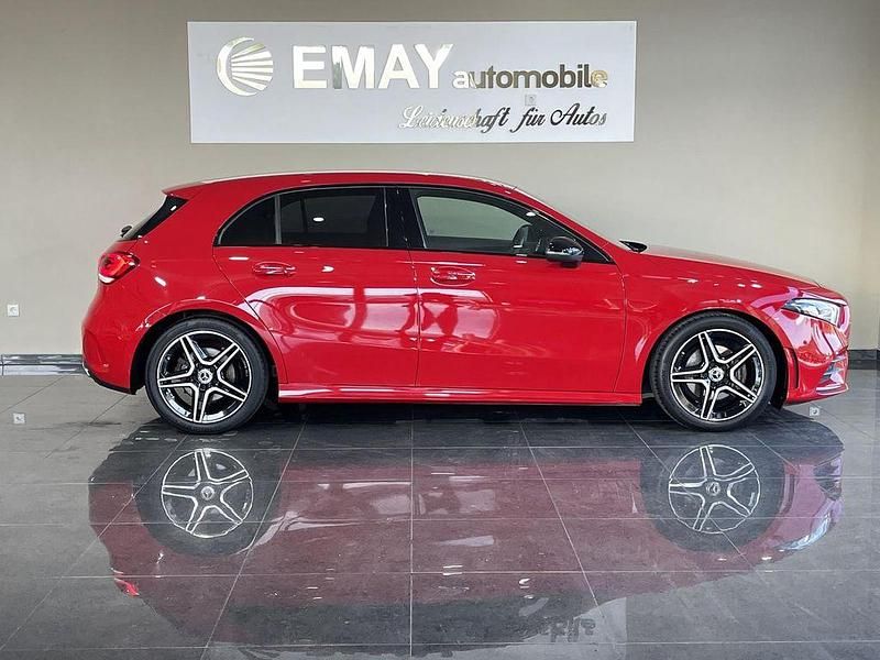 Gebraucht Mercedes A200 AMG line 163 PS (119 kW) 2018 Jupiterrot  unilack Limousine
