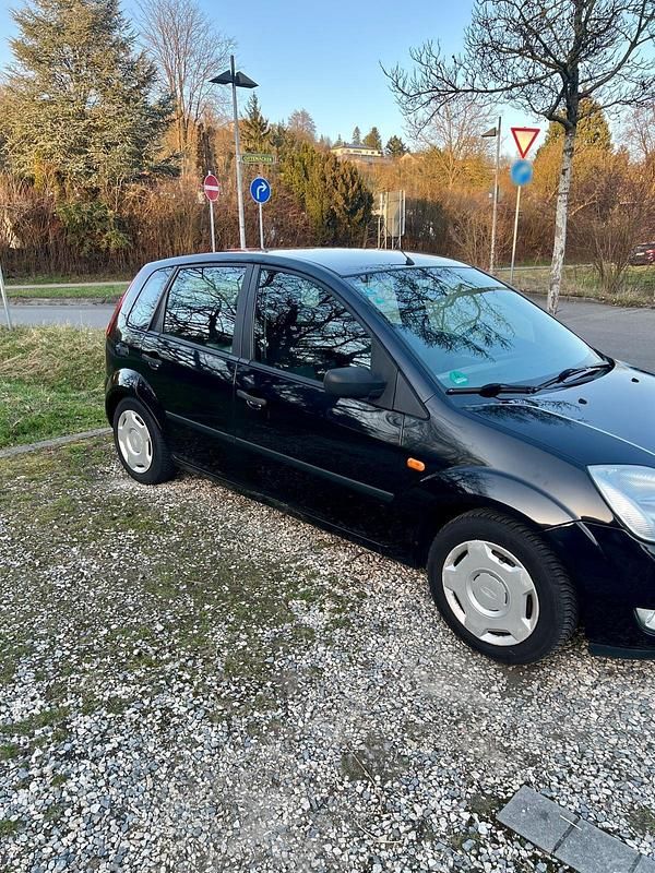 Gebraucht Ford Fiesta 80 PS (58 kW) 2005 Schwarz Kleinwagen