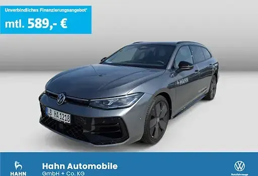 Gebraucht VW Passat R-line 265 PS (194 kW) 2026 Grau Kombi