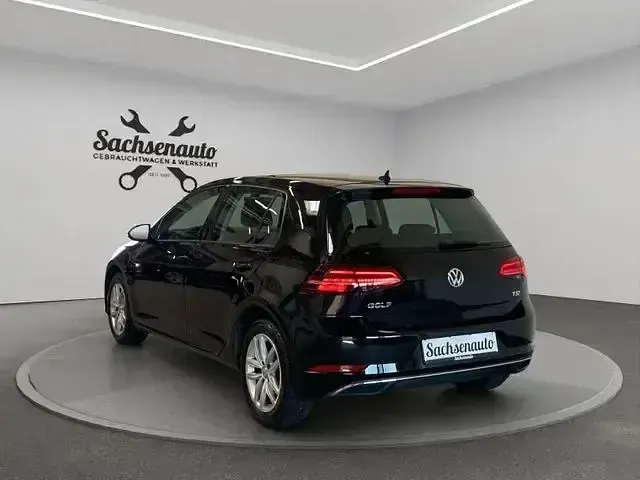Gebraucht VW Golf VII Comfortline 125 PS (91 kW) 2017 Andere Limousine