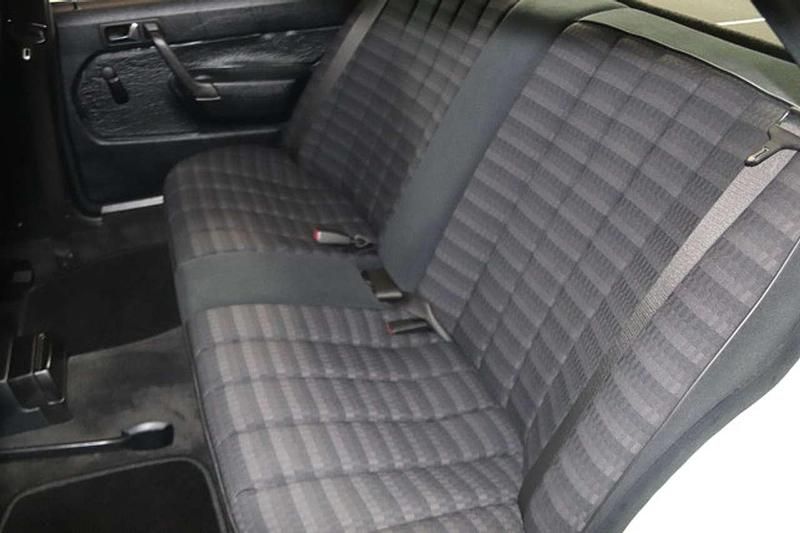 Gebraucht Mercedes 190 109 PS (80 kW) 1990 Weiß Limousine