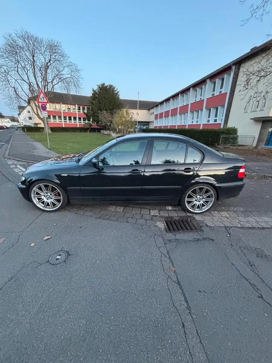 Gebraucht BMW 316 116 PS (85 kW) 2005 Schwarz Limousine