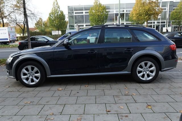 Gebraucht Audi A4 Allroad 190 PS (139 kW) 2015 Blau metallic Kombi