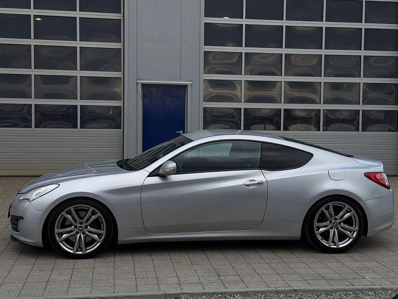 Gebraucht Hyundai Genesis GO! 213 PS (156 kW) 2011 Silber Coupé