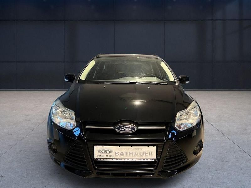 Gebraucht Ford Focus Trend 125 PS (91 kW) 2013 Panther black Kombi