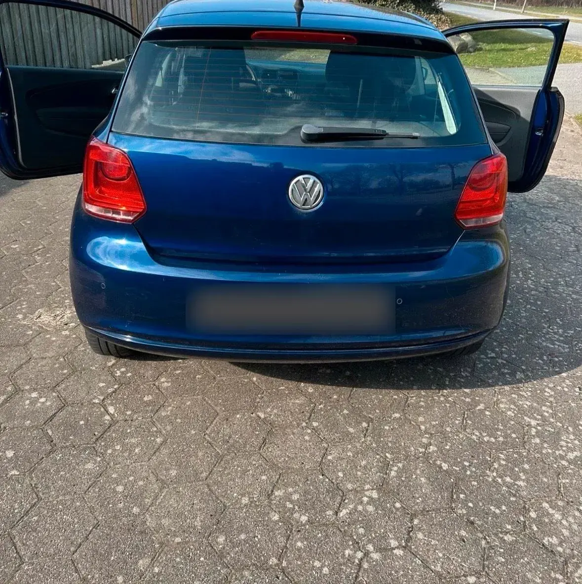 Second-hand VW Polo 60 CP (44 kW) 2011 Albastru Hatchback