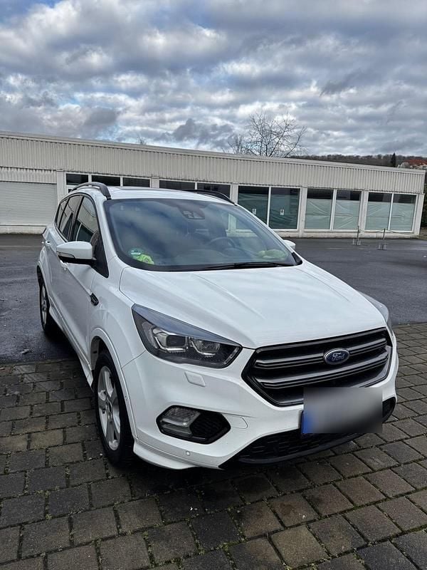 Weiß Gebraucht 2019 Ford Kuga ST-Line SUV | 12.999 € (Guter Preis) - Bild 1/4