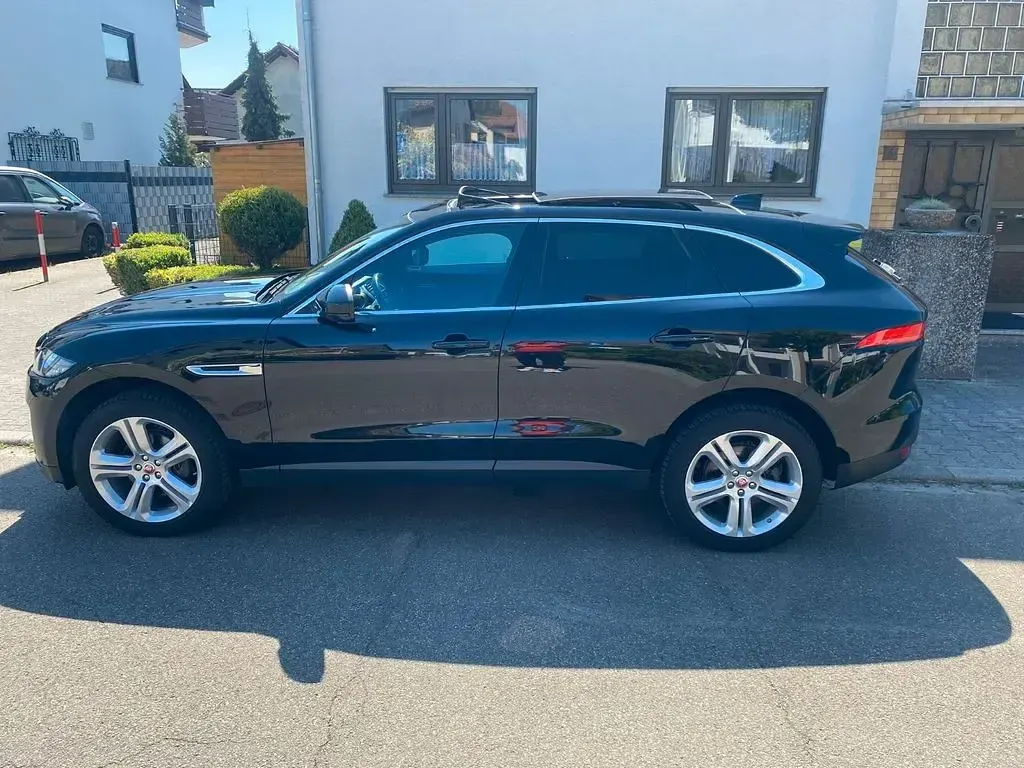 Gebraucht Jaguar F-Pace Portfolio 180 PS (132 kW) 2017 Schwarz SUV