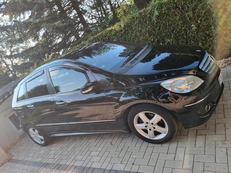 Schwarz Gebraucht 2007 Mercedes B170 Edition Van / Kleinbus | 4.500 € (Fairer Preis) - Bild 1/4