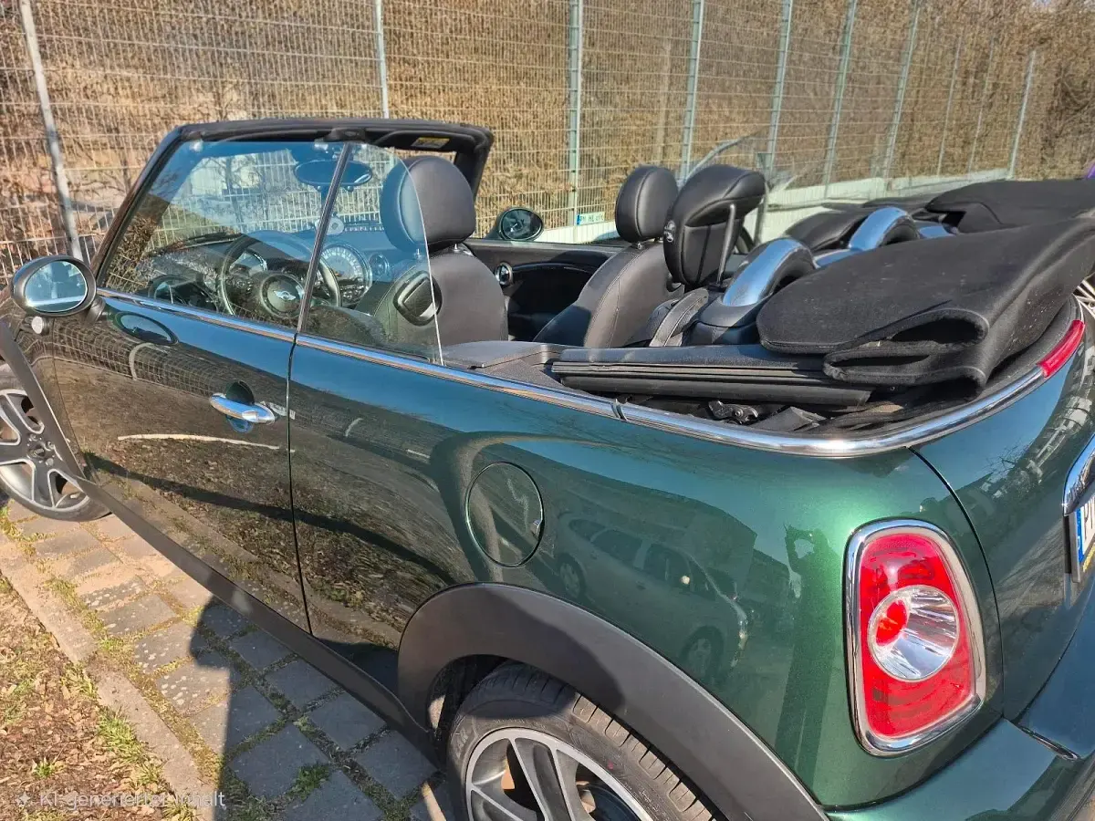 Gebraucht Mini Cooper Cabriolet 122 PS (89 kW) 2015 Grün Cabrio